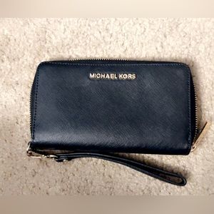 Michael Kors wristlet wallet
